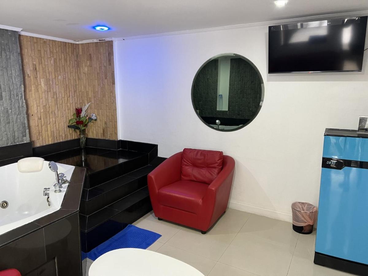 Galaxy Suites Pattaya Exteriör bild