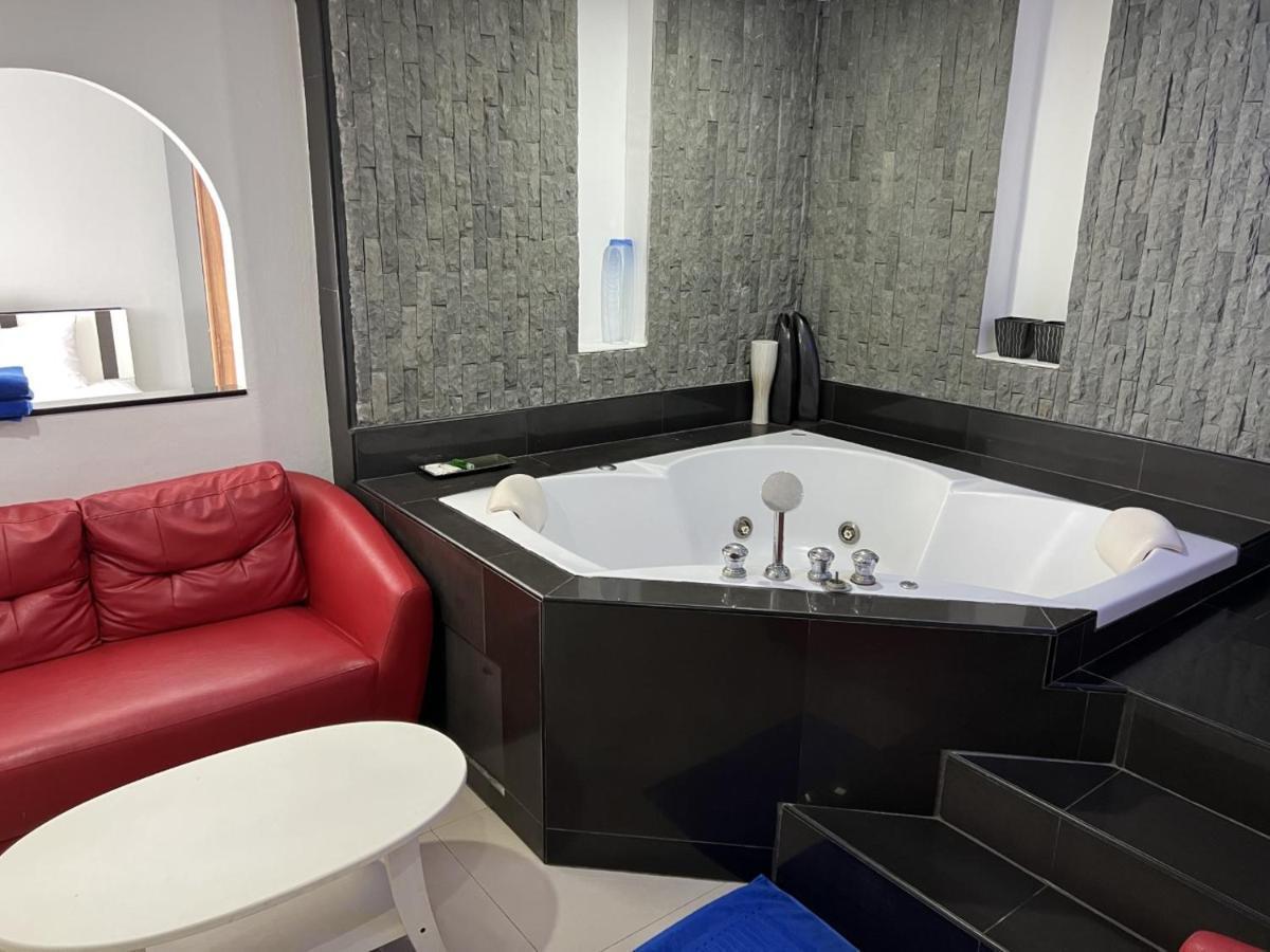 Galaxy Suites Pattaya Exteriör bild