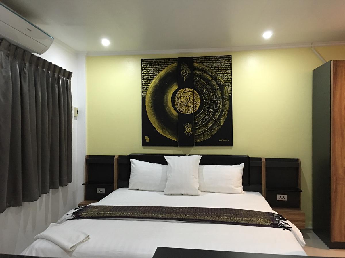 Galaxy Suites Pattaya Exteriör bild