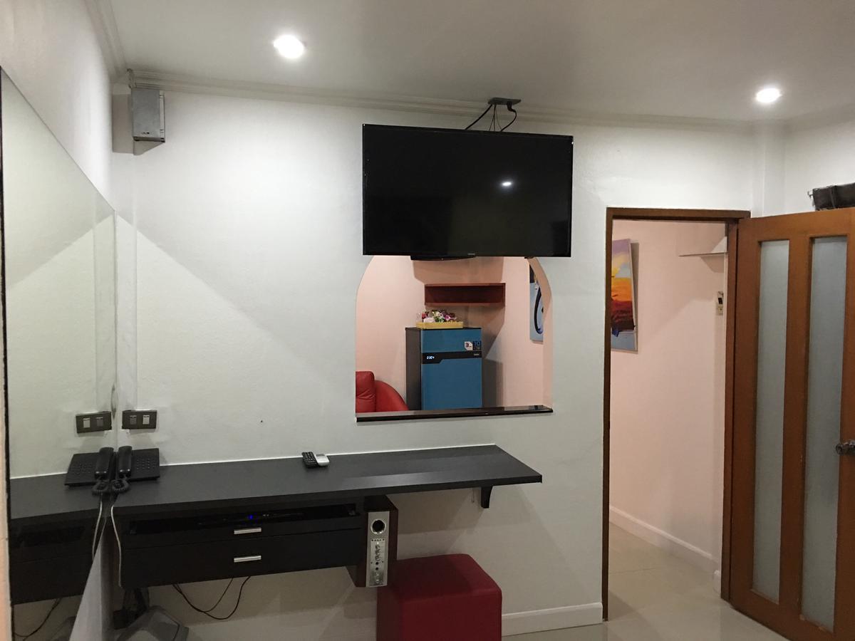 Galaxy Suites Pattaya Exteriör bild