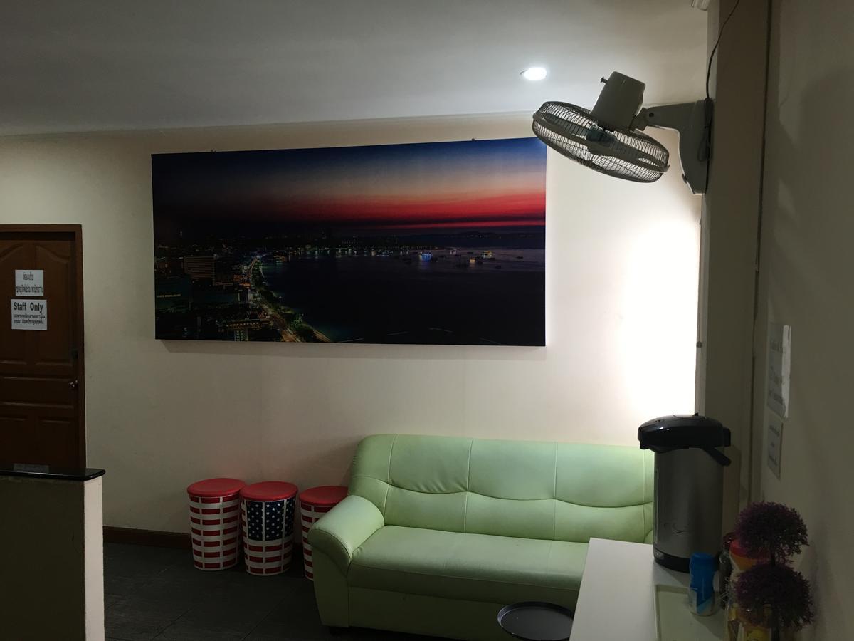 Galaxy Suites Pattaya Exteriör bild