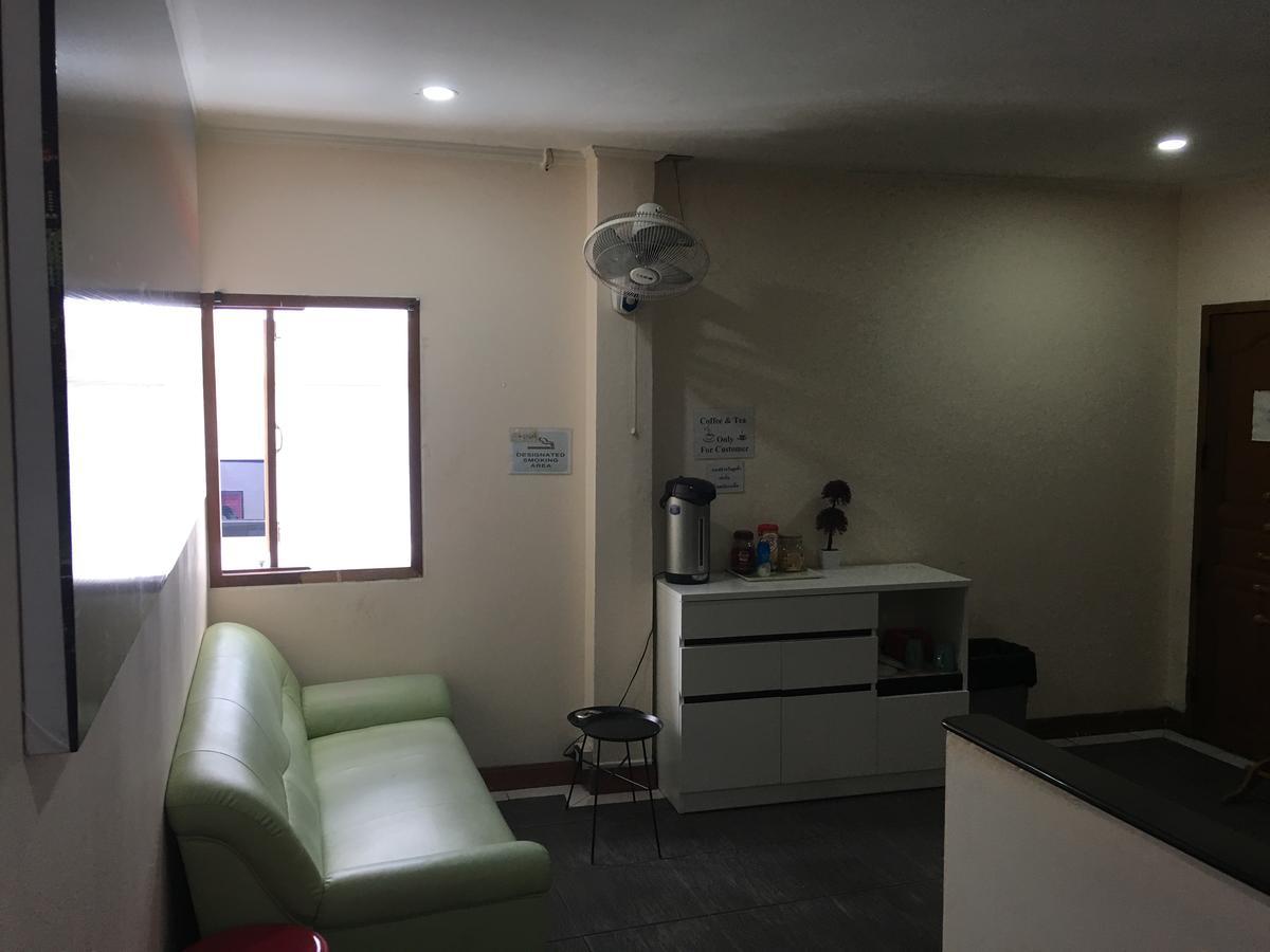 Galaxy Suites Pattaya Exteriör bild