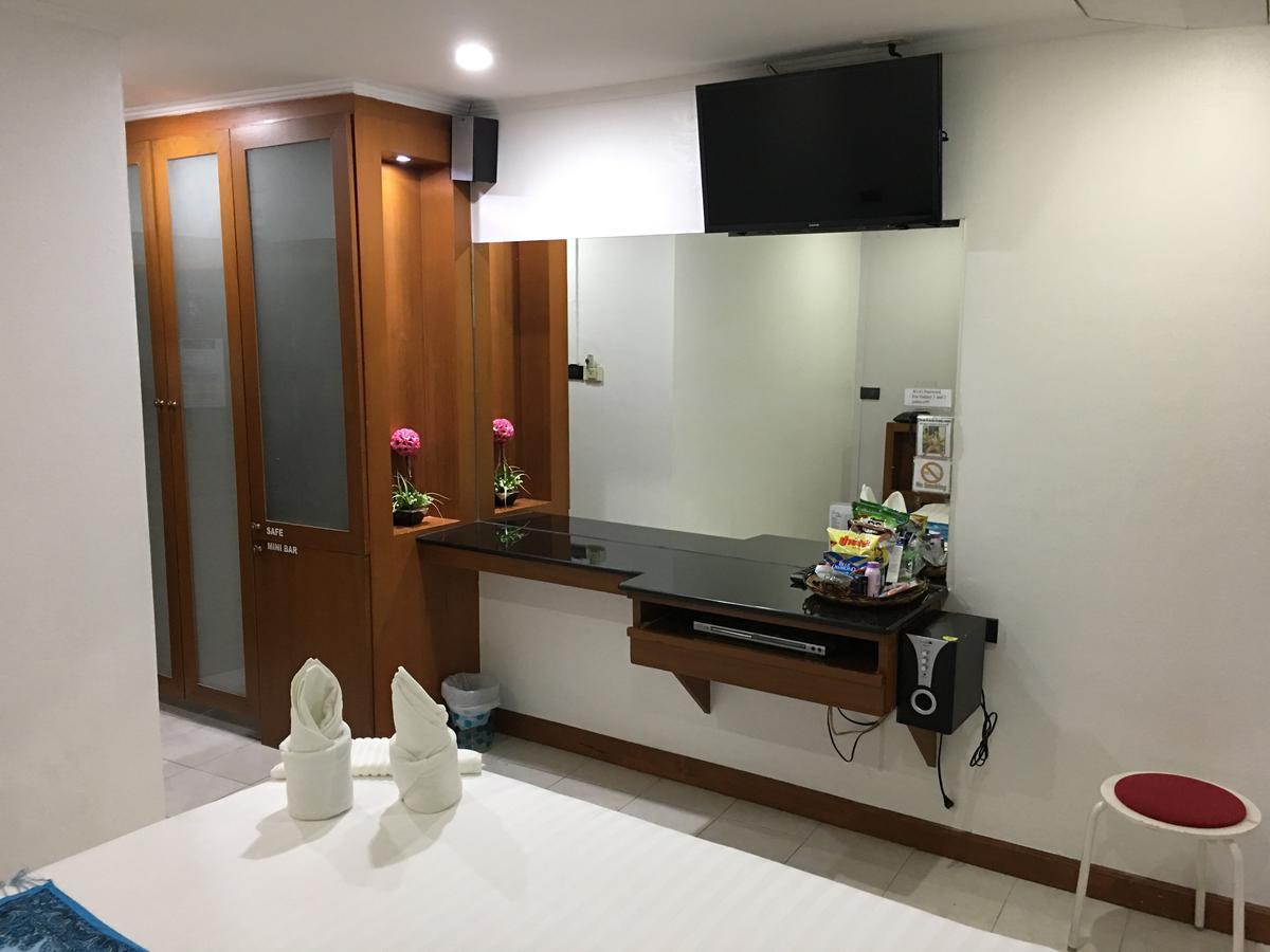 Galaxy Suites Pattaya Exteriör bild